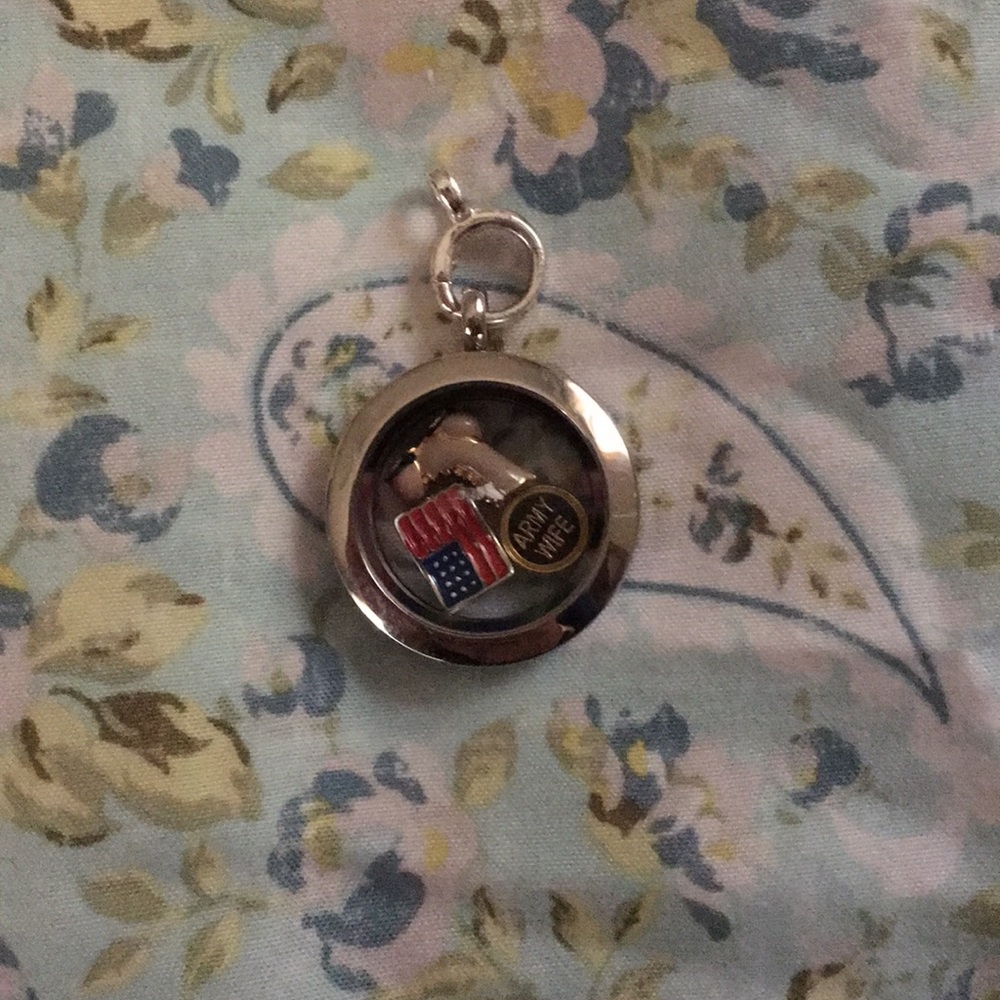 Army Wife Origami Owl